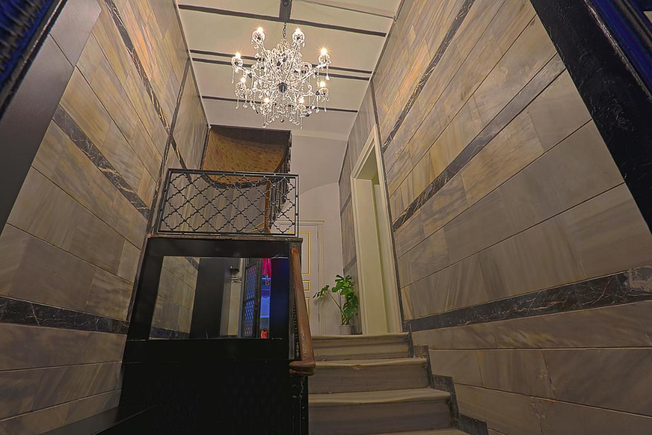 Istanbul Taksim Istiklal Street Kamil Hotel - Historical Екстериор снимка