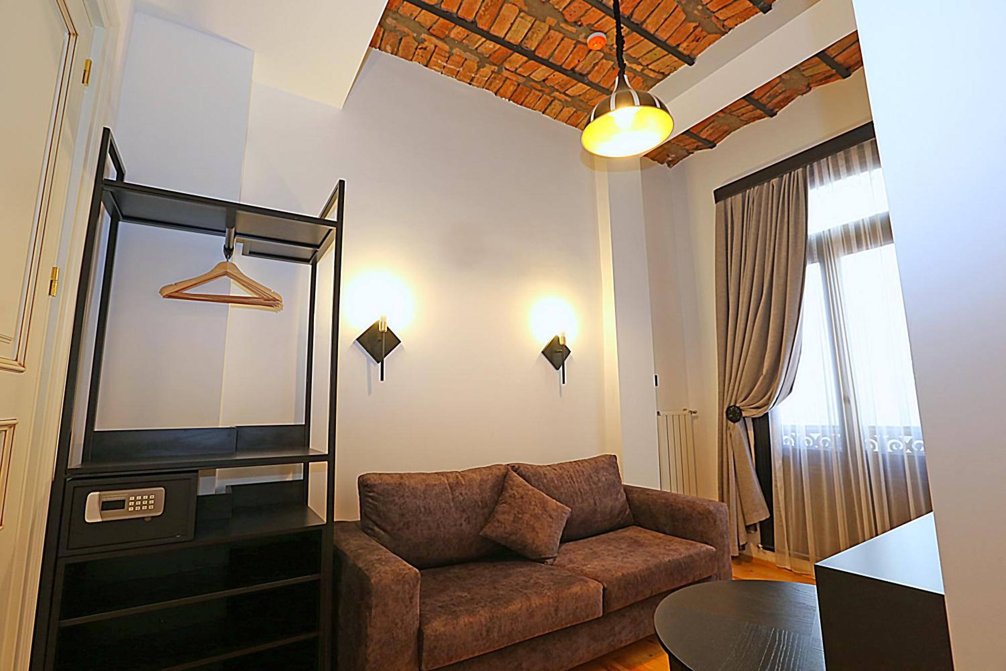 Istanbul Taksim Istiklal Street Kamil Hotel - Historical Стая снимка