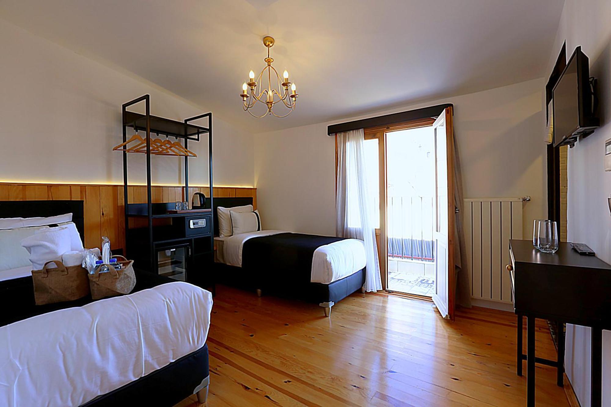 Istanbul Taksim Istiklal Street Kamil Hotel - Historical Стая снимка