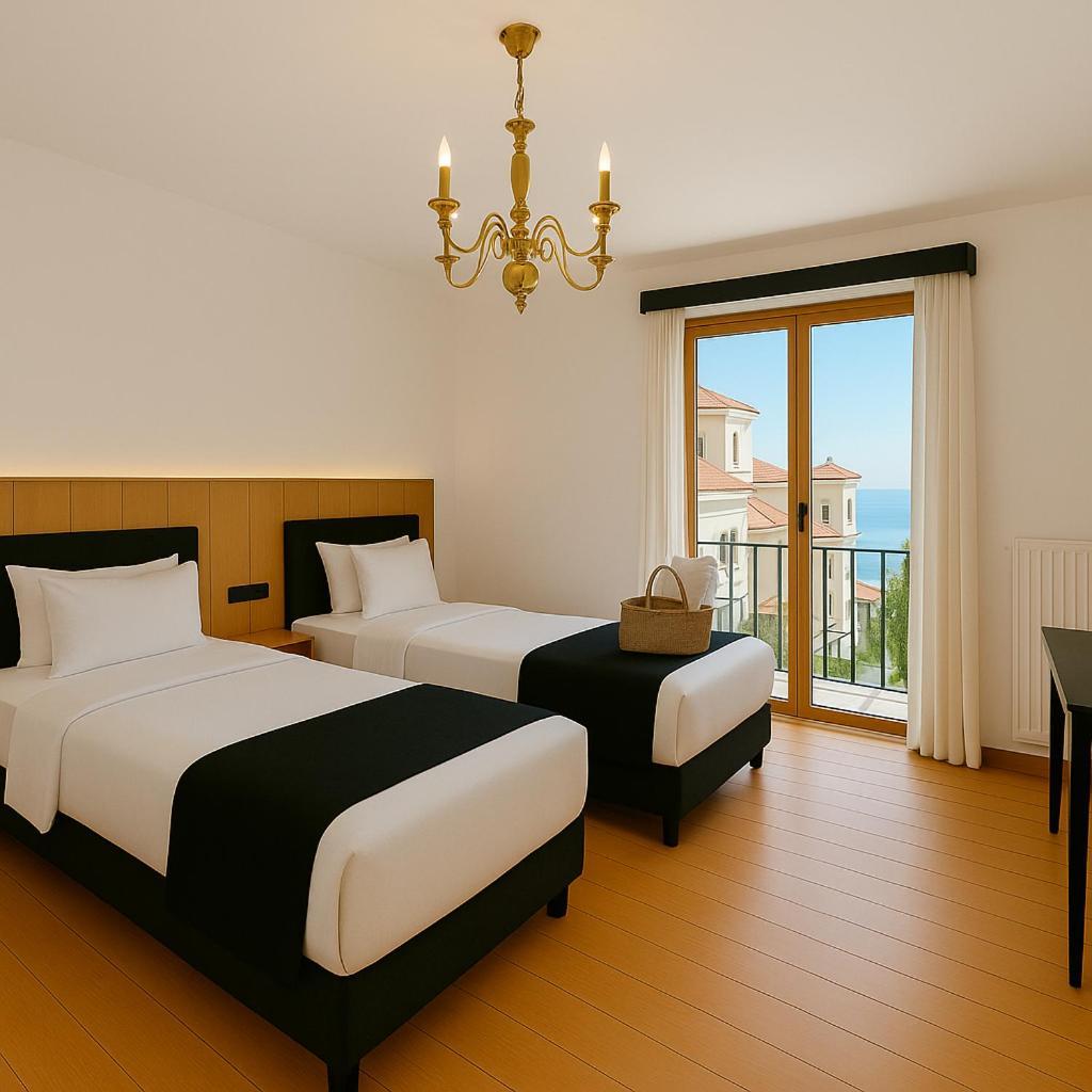 Istanbul Taksim Istiklal Street Kamil Hotel - Historical Екстериор снимка