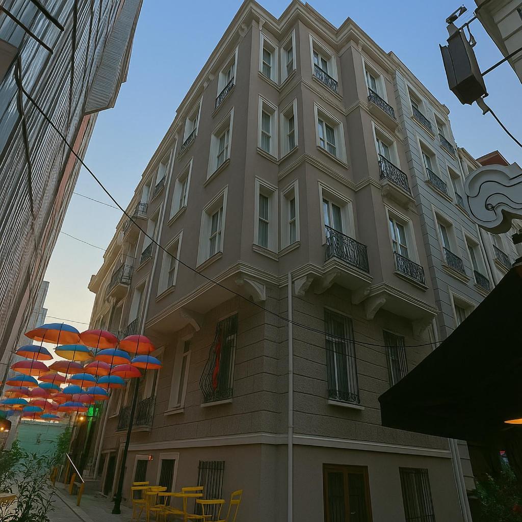 Istanbul Taksim Istiklal Street Kamil Hotel - Historical Екстериор снимка