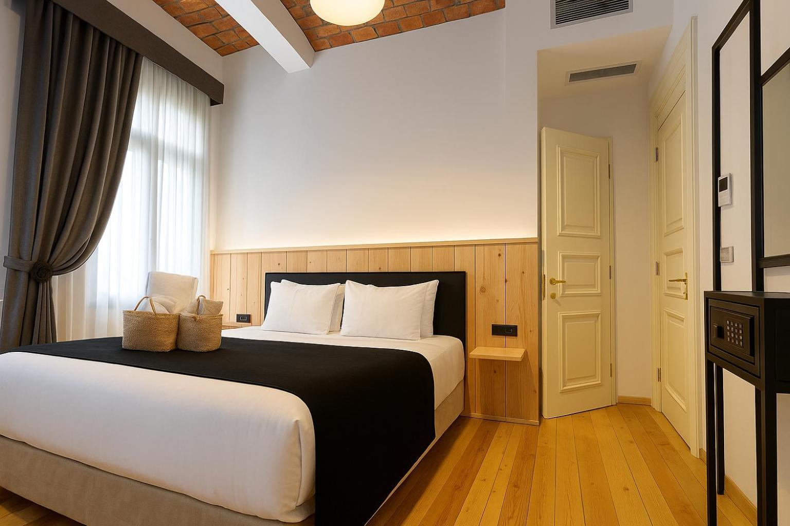 Istanbul Taksim Istiklal Street Kamil Hotel - Historical Екстериор снимка